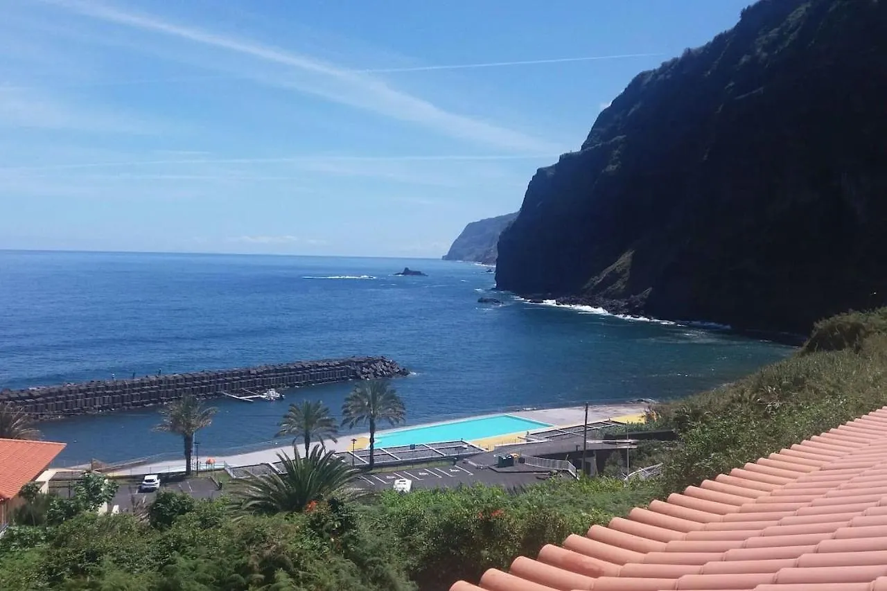 Lovely Sea View 3-Bed House In P Delgada Madeira location